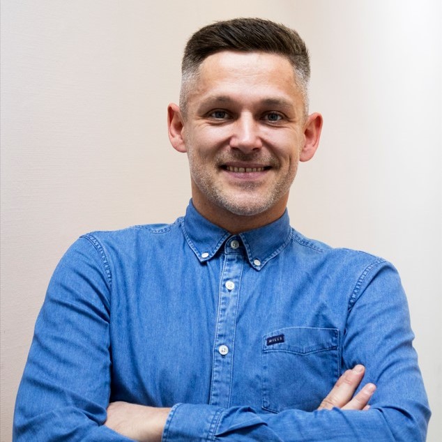 Fehér László